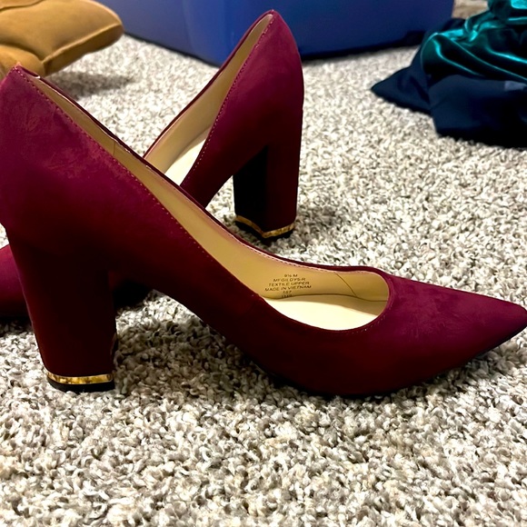 Women’s Burgundy Heel - Picture 1 of 4